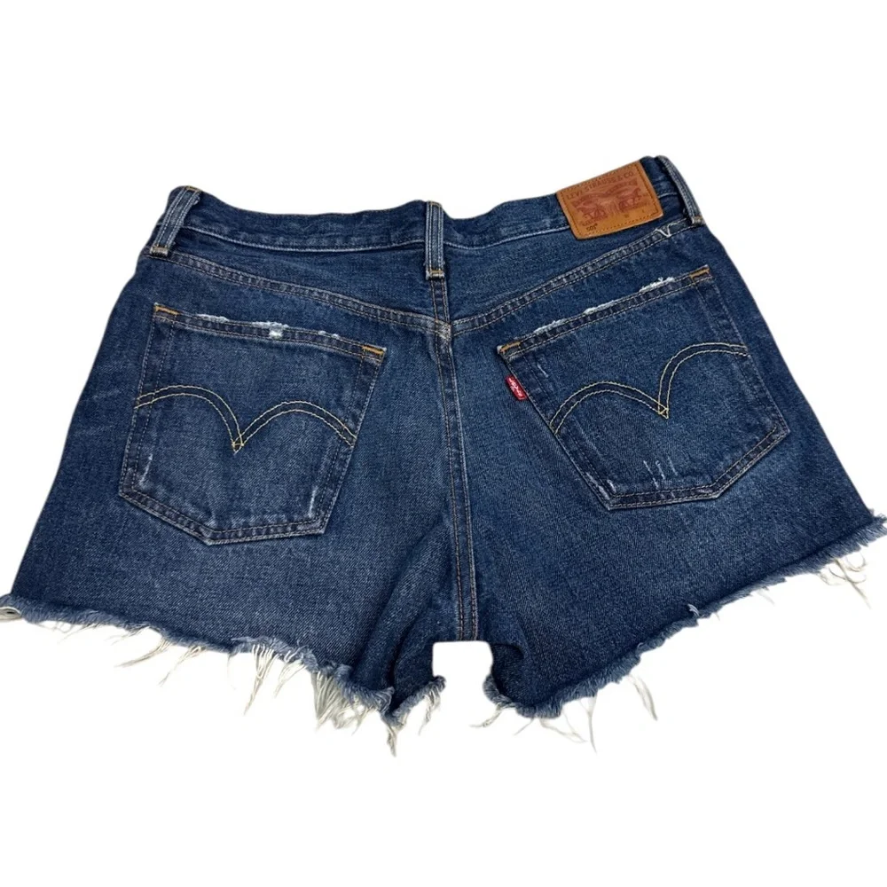 Levi’s 501 Button Fly Denim Distressed Frayed Women's Shorts Size 28 - Picture 2 of 6